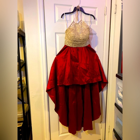 Garnet and gold dress - Picture 2 of 3